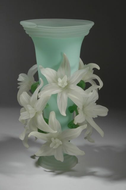 CELEDON GREEN W/WHITE FLOWERS