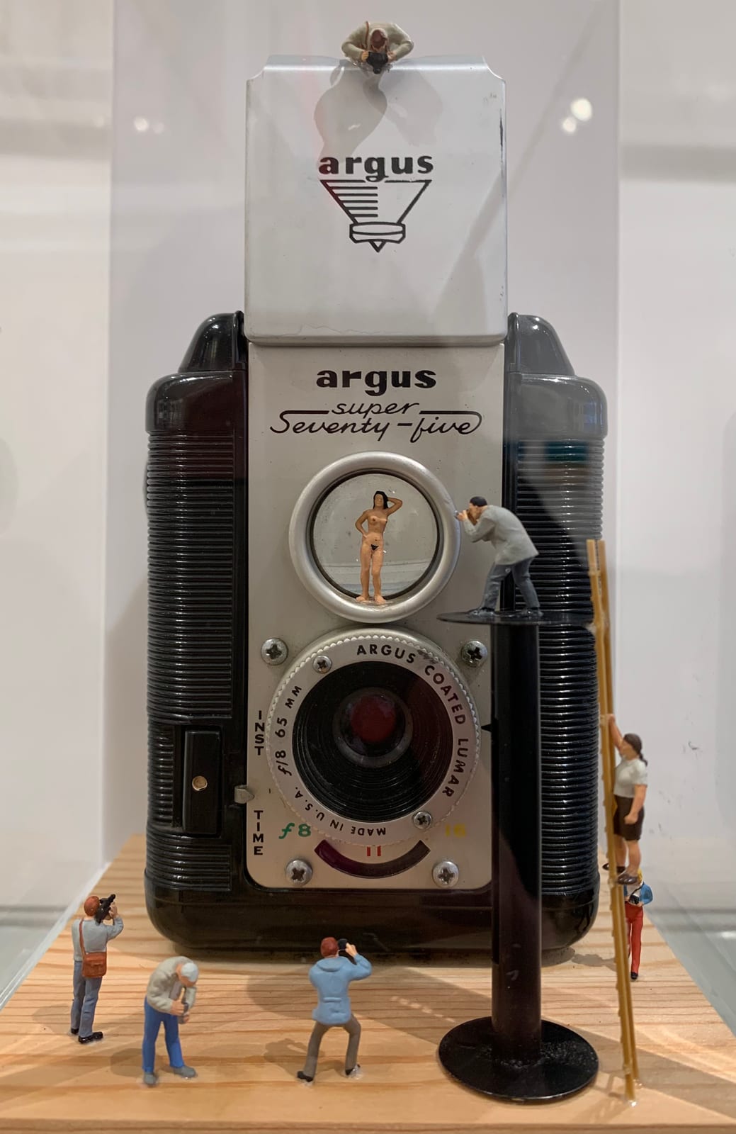 CAMERA CLUB