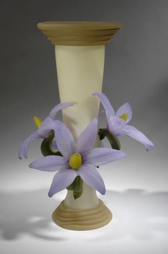IVORY WITH MAUVE LILIES