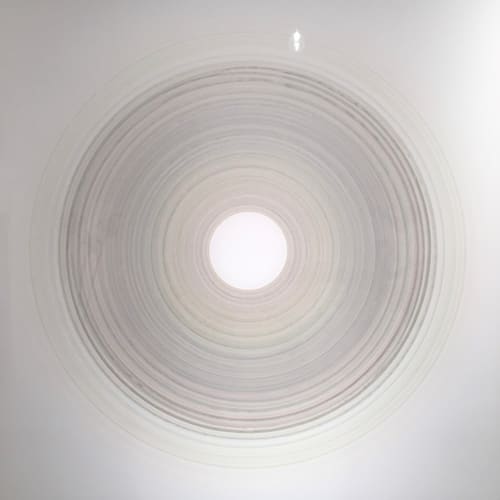 WHITE DISC 